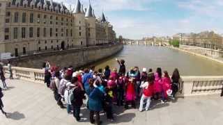 Parisian Kids on a Field Trip