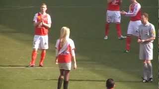 Stade de Reims-Lyon, 07/04/2013, coup d'envoi de Maeva Demarest