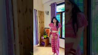 Indian married bhabhi enoying at home on Kambakht Ishq Cheez | Tiktok Indian Shadi-shuda girl chooda