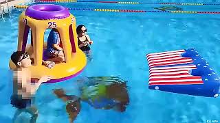 Inflatable Pool Toys Floating Corn Hole Set Toss Game for Pool Lawn Inflatable Toys With Floating