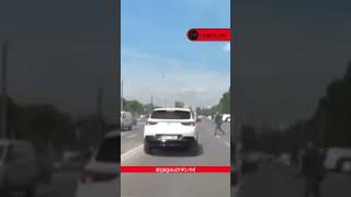 Житель Вулканешт в Кишиневе НАРУШИЛ ПДД: попало на видео