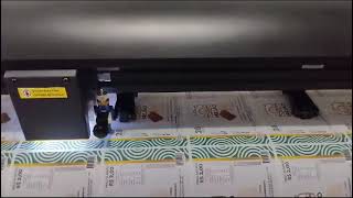 Plotter de recorte Jinka Câmera - cortando papel 90 gramas