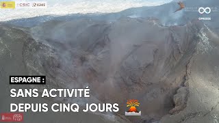 D'impressionnantes images montrent le Cumbre Vieja actuellement en silence