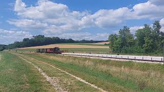 Härtsfeldbahn fährt ein in Katzenstein