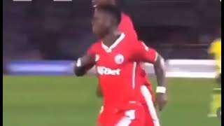 Pape Ousmane Sakho nous régale avec encore un très joli but