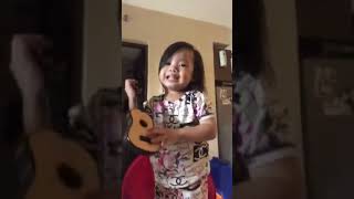 2 years old sings Kabilang Buhay @Macey the Blogger