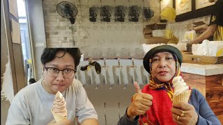 Car free day di Sudirman pulang nya jajan Ice Cream