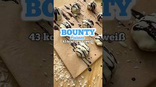 Bounty-Pralinen🥥🍫✅ 2g Eiweiß pro Praline💪🏽 #bounty #coconut #praline #amba3 #zuckerfrei