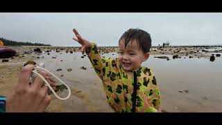 OUR 2 YEAR OLD EATS SAND. #livinginchina #china #chongqing #chineseculture #hainan