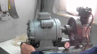 Compressor antigo com mais de 70 anos