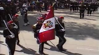 Parada militar de Bolivia (1996) Parte 2: Delegación del Perú.