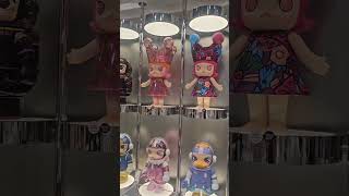 Melihat isi toko fisik Pop Mart Gandaria City 🥰🥰 #toys #shorts