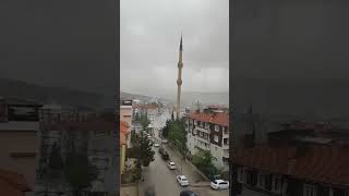 Çankırı'da dünkü fırtınada caminin minaresinin devrilme anı 🙄🙄