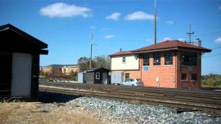 HD: 2 Metra F40PH's lead a CP power move at Bensenville Il.