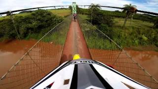 Ponte pênsil em Brumadinho