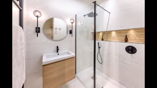 Contemporary Wood Effect Bathroom