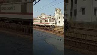 12926 - Paschim SF Express with BRC WAP-7 Crossing Malad . #youtubeshorts #indianrailways .