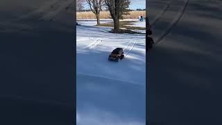 Bronco driving in snow #traxxas #rccar #fordbronco #trx4