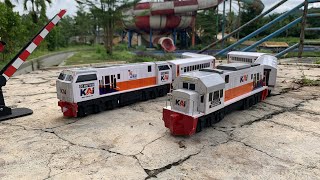 Mencari dan Merakit Kereta Api Anjlok Di Kolam Berenang,Cc201,Cc206 Vintage,Railking dan Gerbong