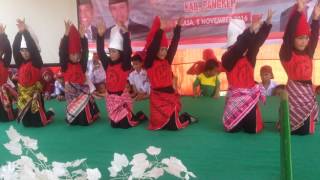 Luar biasa!!! Murid SD Pintar Menari Dinding Badinding