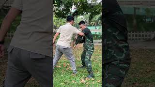 self-defense 5 was pulled by the collar [THAO SELF DEFENSE] #vothuat #kungfu #martialarts #shorts