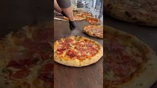 Pizza  #shorrts #viral #youtubeshorts #shortsfeed #food #foodie #cheese #burger