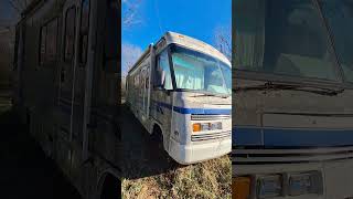 ABANDONED HOME RV & VAN #shorts #abandoned #urbex #scary #creepy #urbanexploration #abandonedplaces