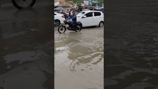 Current situation of Tariq Road Market #rainupdate #rain #weatherupdate #tariqroadwholesalemarket