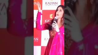 Patna में Kalyan Jewellers के उदघाटन में पहुंची Katrina Kaif को देखने उमड़ी भारी भीड़| Bihar | Tiger 3