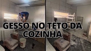 GESSO NO TETO ( disfarçando a viga )