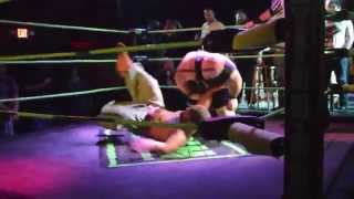 Midget Wrestling (Micro Championship Wrestling)