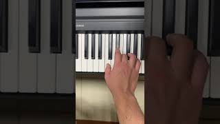 Bad Bunny - Me Porto Bonito (how to play piano)