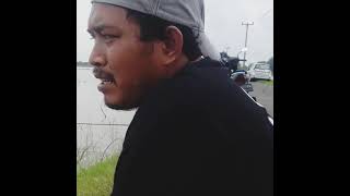 mancing rame - rame bersama ratusan orang di rawa Karawang Jawa Barat