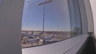 Silent #livestream #Plane spotting at #LAX #UnitedClub