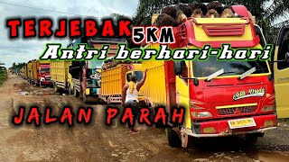 Mengharukan,!! Truk Muatan Sawit Tak Bisa Lewat || Jalan Rusak Parah #Masjc_21