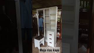 meja rias kayu