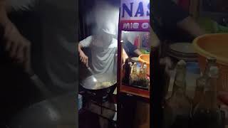 Mie Goreng Depan Stasiun Senen