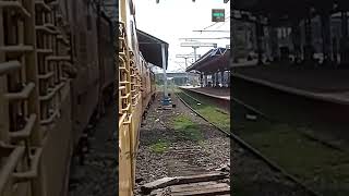 Trichy-Karaikal Express entering Nagapattinam Junction | NGT #shorts #trainvideo #southernrailway