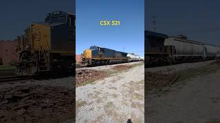 CSX 521 with 3076 #csx #es44ac @CameraBryan #horns #trainhorn #athensalabama #freighttrain #train