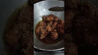 Making of home made chicken pakoda #friedchicken #chickenpakoda #snacks #fastfood #youtubeshorts