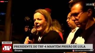 Gleise de tão emocionada erra o hino nacional - lula livre em 2033