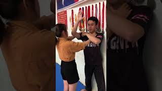 Tự Vệ Nữ Bị Bóp Cổ Vào Tường #vothuat #kungfu #shorts