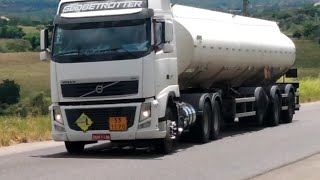 curta metragem caminhão!!! volvo nas puxadas !!!