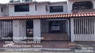 Jennifer Salgado RE/MAX Planet Vende Cómoda  y Amplia Casa en Pueblo Nuevo San Cristóbal