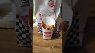 Rally's Fries Review Video.