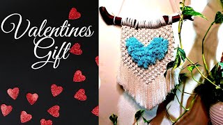 DIY Easy Macrame Heart Wallhanging| Macrame Wall Hanging For Valentine's Day| Valentine's Day craft