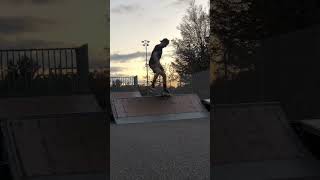 Fun little spine | skateboarding