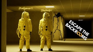 ( Escape the Backrooms ) IS SCARY