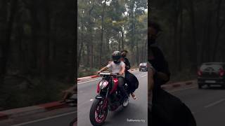 Love song 😍 romantic Couple's bike ride whatsapp status||#short#love #status#bike#viral #ytshorts