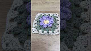 Himalaya home cotton ile ördüm. 12 cm oldu tığ 4 mm. Yapılışı farklı bir iplik ile kanalımda var.